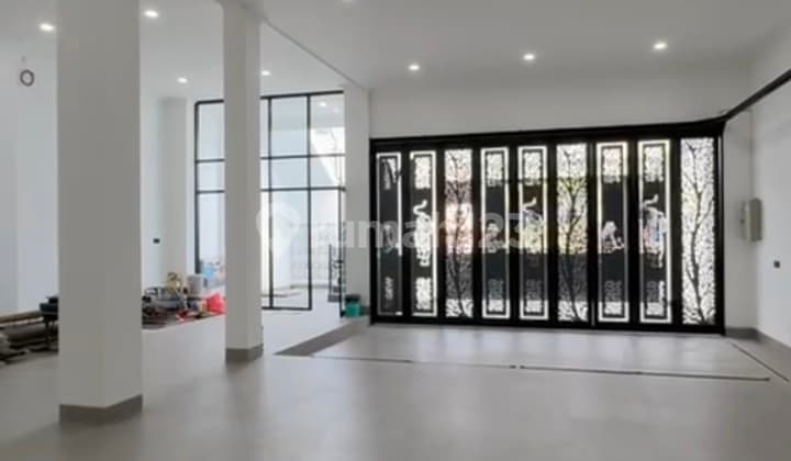 Rumah Mewah Brand New Siap Huni di Pinggir Jalan Raya Kawasan Sunter Jakarta Utara