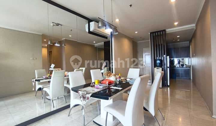 Jual Apartemen Fx Residence Sudirman Type 3br Luas 130 Harga 2.4 M / Nego