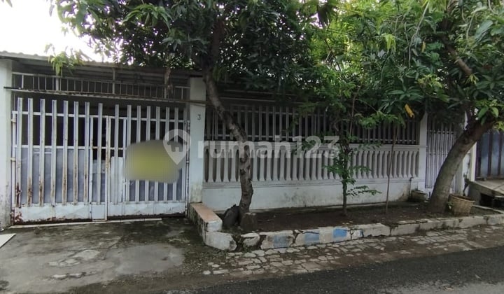 Rumah Strategis Pusat Kota Madiun! Shm Atas Nama Kakek Aman Untuk Ahli Waris. Harga 900 Juta Nego.