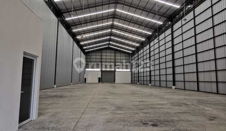 Warehouse in Kali Baru, Brand New Access to PIK 2 Only 2 Minutes Away.