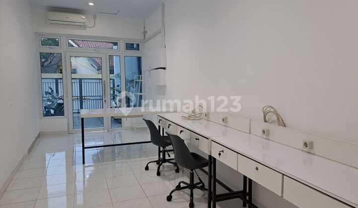Disewakan Rumah Kantor 2 Lantai SHM, di Blok M