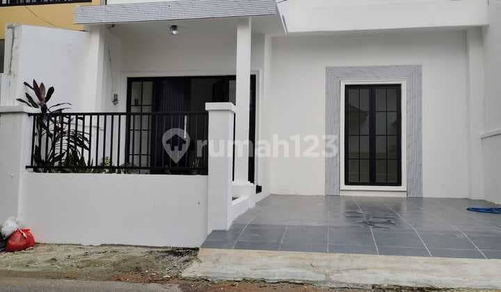 Di Jual Rumah Baru di Griya Loka BSD