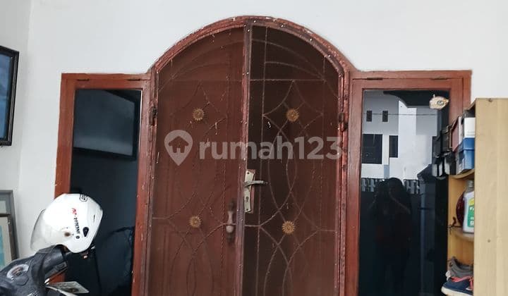 Rumah ******** di Taman Harapan Baru Dekat Harapan Indah Bekasi