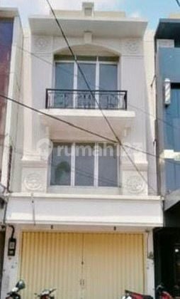 Ruko Lokasi Ramai dan Strategis Cocok Utk Kuliner di Bulevard Hijau Harapan Indah