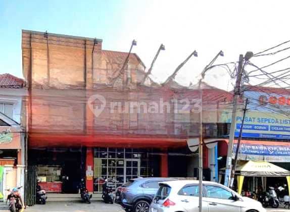 Rumah bisa Buat Usaha Lokasi Ramai Dilalui Banyak Kendaraan Cocok Utk Usaha Kuliner di Bulevard Hijau Harapan Indah Bekasi