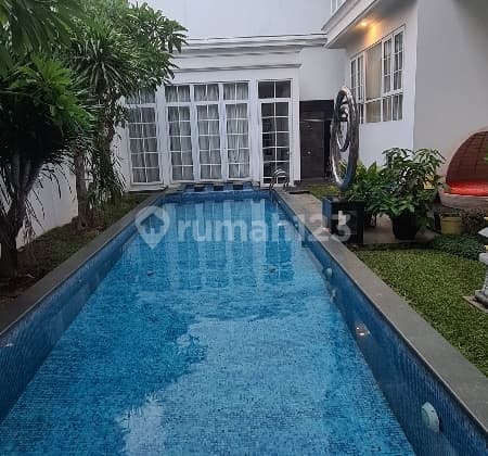 Rumah Mewah Di Kawasan Elite Ancol Dengan Kolam Renang Pribadi