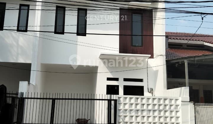 Dijual Rumah Cantik 2 Lantai di Harapan Indah Bekasi