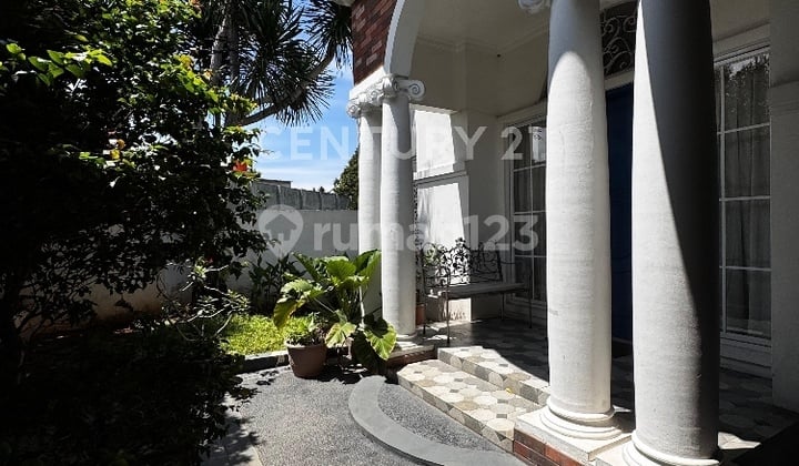Rumah Cantik Mewah Siap Huni di The Royal Residence Pulogebang