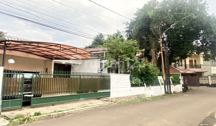 Rumah Hook Dalam Komplek Loka Indah Warung Buncit Jakarta Selatan