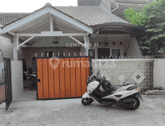 Rumah S H 1¼ Lt B Hijau Harapan Indah, Pejuang, Medan Satria, Bks