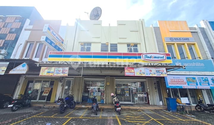 Need Money Urgently! 2 Attached Shophouses in Serpong Park for Sale Super Cheap! Shophouse in North Serpong 120.0 m² Freehold Certificate