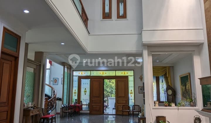 Jual Cepat ! Rumah Cantik Permata Buana Lokasi Hook Lantai Full Granite Furnished All Good Condition