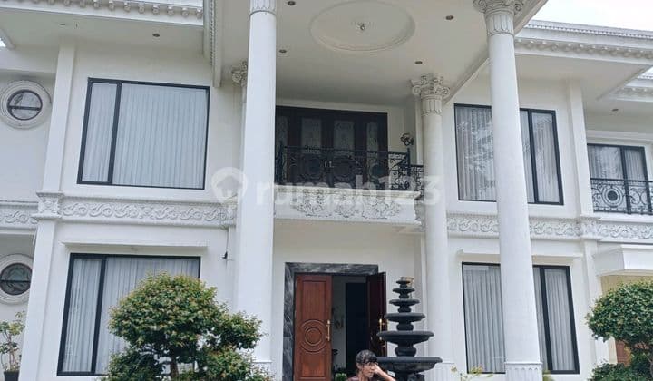 Jual Cepat Rumah Mewah Ada Swimming Pool Damai Indah Golf Bsd City Rumah SHM di Serpong Bagus