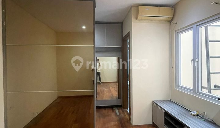 For Sale 3-Story House in Layar Permai PIK with Neat SHM, Ready to Occupy