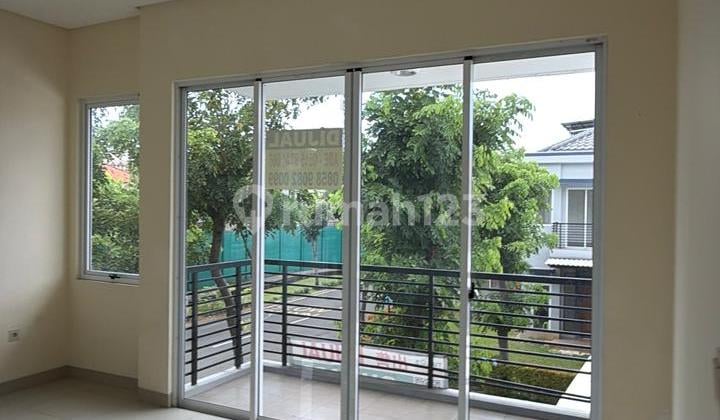 Dijual Rumah 2 Lantai di Greenlake City SHM Posisi Hook Siap Huni