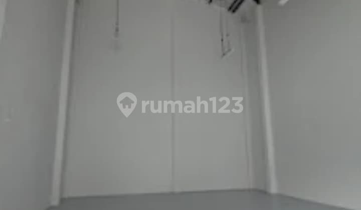 Disewakan Gudang di Bizpark Pik Badan 1 Lantai Plong Ready Unit