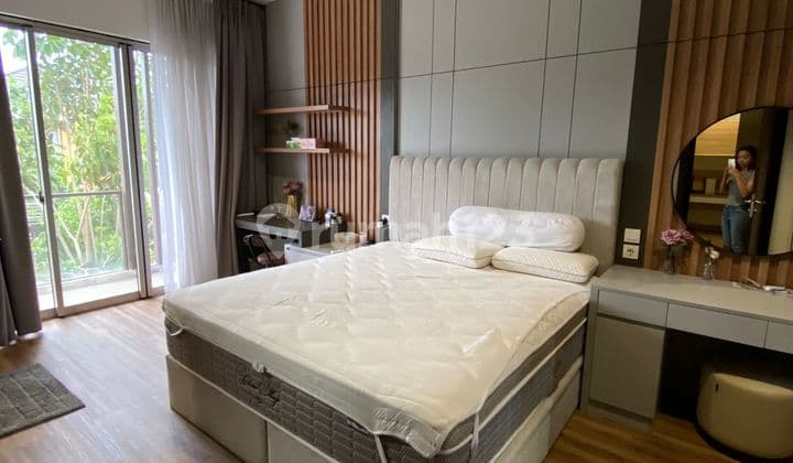 Disewakan Rumah 2 Lantai di Pik Full Furnished Cantik Siap Huni
