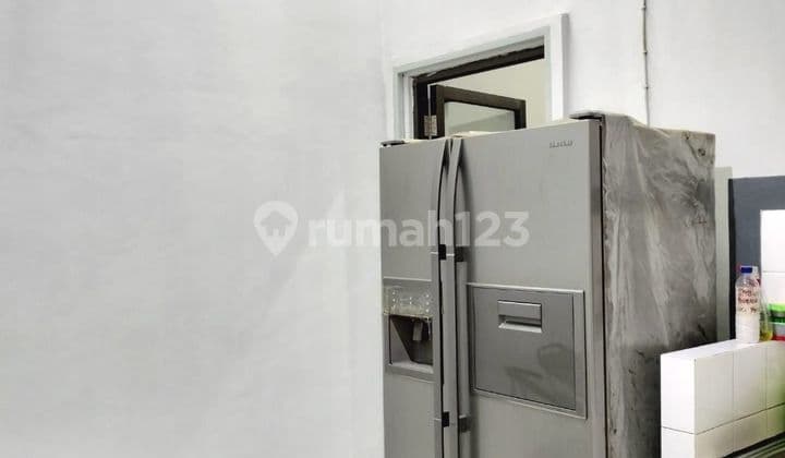Disewakan Ruko 3 Lantai di Cengkareng Semi Furnished