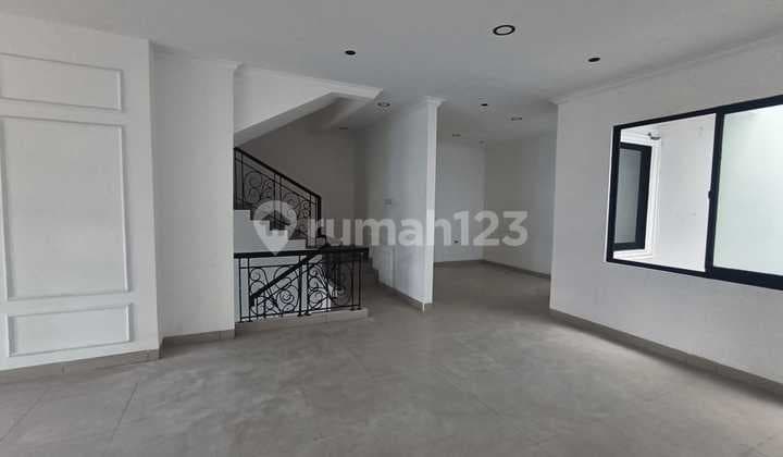 Dijual Rumah Townhouse di Cordoba Pik 3 Lantai SHM Unfurnished