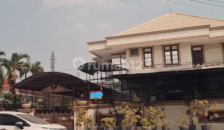 Dijual Rumah Mewah Hook 2 Lantai di Taman Palem Lestari HGB Nego