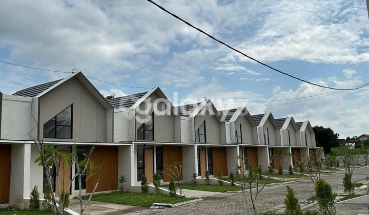 Rumah Modern Minimalis Lokasi Mojokerto Kota