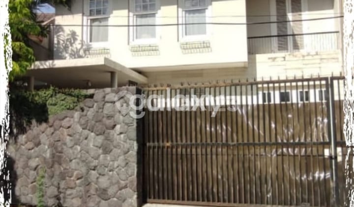 Rumah Mewah di Simpang Darmo Permai Selatan