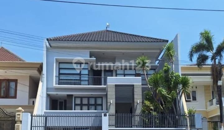 Rumah Bagus, Terawat, Hunian Nyaman, Dekat Area Komersil