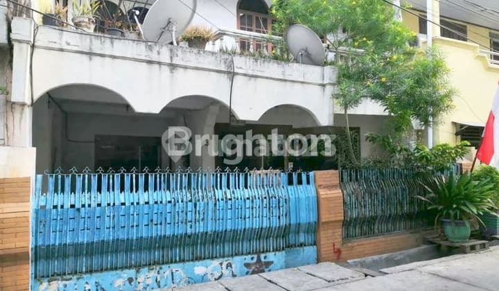 FOR QUICK SALE HOUSE ON JL KARTINI DALAM, JAKPUS