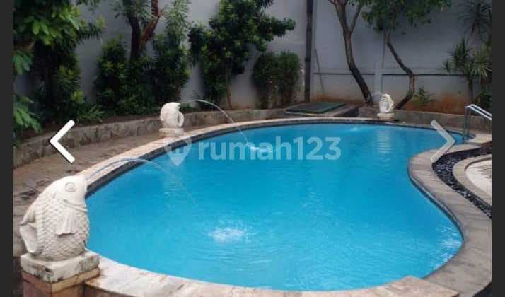 Dijual Rumah Bagus dan Nyaman, Cantik Terawat, di Lingkungan Asri