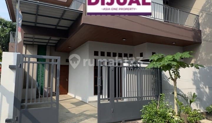Di Jual Rumah Hook 2 Lantai, Renovasi dengan Konsep Kekinian