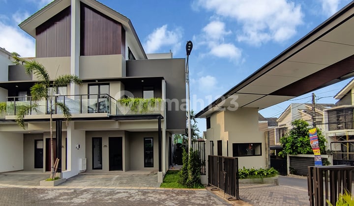 Rumah 3 Lantai Bintaro Dekat BXc & Stasiun di The Astelia Bintaro