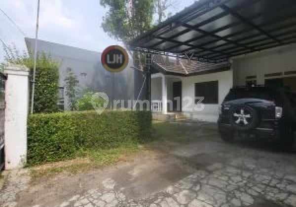 Dijual Rumah 1,5 Lantai Luas 248m2, 5+1 Kamar Tidur, Dalam Komplek Keamanan 24 Jam, Hanya 5 Menit Menuju Sport Jabar, Arcamanik Bandung