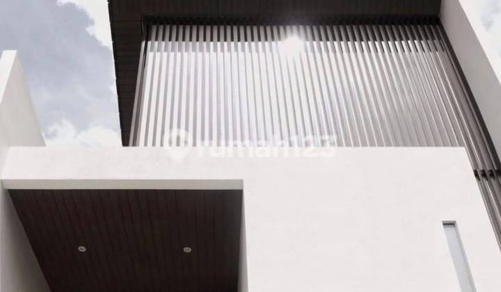 Dijual Rumah 3 Lantai Luas 120 M2. 3 Kamar Tidur. Semi Furnished Full Interior Design Siap Huni. Dalam Komplek Keamanan 24 Jam. Antapani Bandung