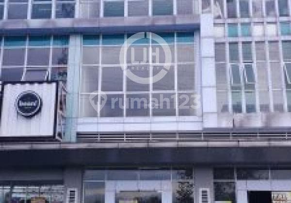 Dijual Ruko 3 Lantai, Parkir Luas Tidak Berbayar, Cocok Dijadikan Kantor, Klinik, Maupun Kuliner, Hanya 3 Menit Menuju Mall Summarecon, Pintu Tol Summarecon. Ruko Topaz Commercial. Di Summarecon Bandung