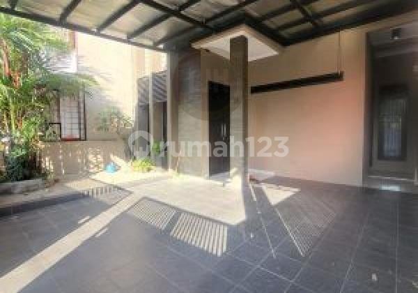 Disewakan Rumah 2 Lantai Full Furnished, Siap Huni, Luas 134m2, 3+1 Kamar Tidur, Dalam Cluster One Gate Security System Di Antapani Bandung