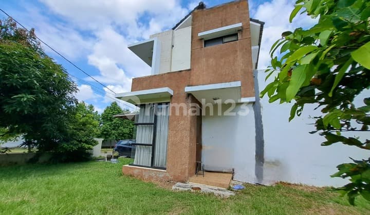 Rumah Hook Bagus Hadap Taman Di Green Ara Bekasi