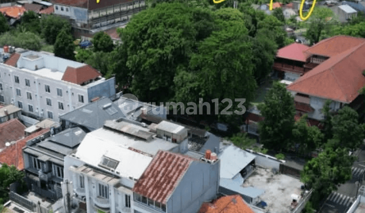 House in Bendungan Hilir
