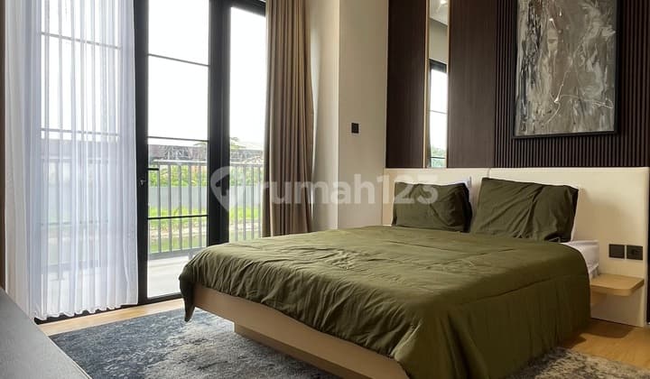 Rumah Mewah View Danau Di Cakung Jakarta Timur