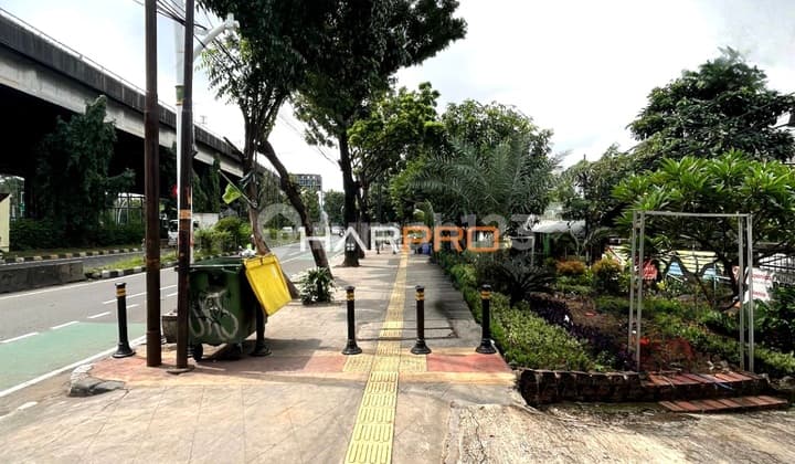 Rumah Lama Area Komersil Matraman