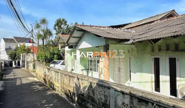 Jagakarsa, Rumah Utama + 3 Kontrakan + 1 Toko