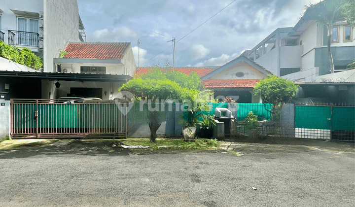 Pancoran - Rumah Lama Hitung Tanah, Lokasi Strategis