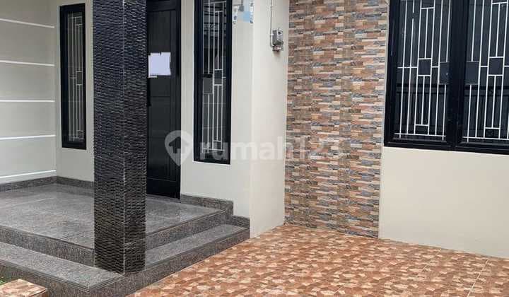 Rumah Cantik Siap Huni. Dekat Dengan Akses Pintu Tol Psr Rebo