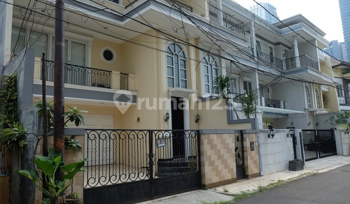Dijual Rumah 4 Lantai Setiabudi Jaksel