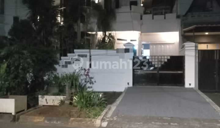 Rumah Mewah 2 Lantai Siap Huni Asri Dan Aman 24 Jam Dijaga Security