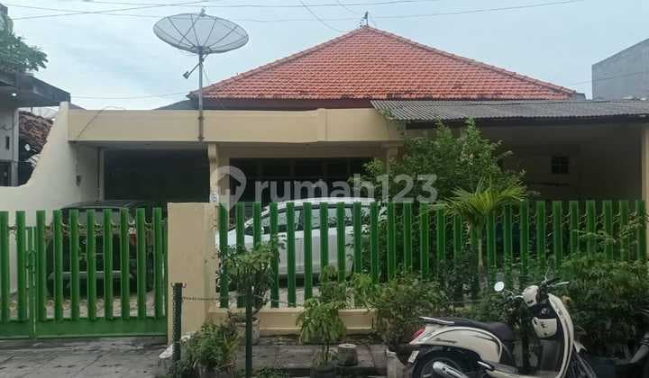 Dijual Rumah Usaha Lebar 13 Di Petemon Surabaya