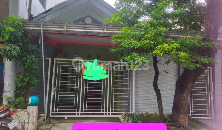 Merpati Rewwin Waru Main Road House