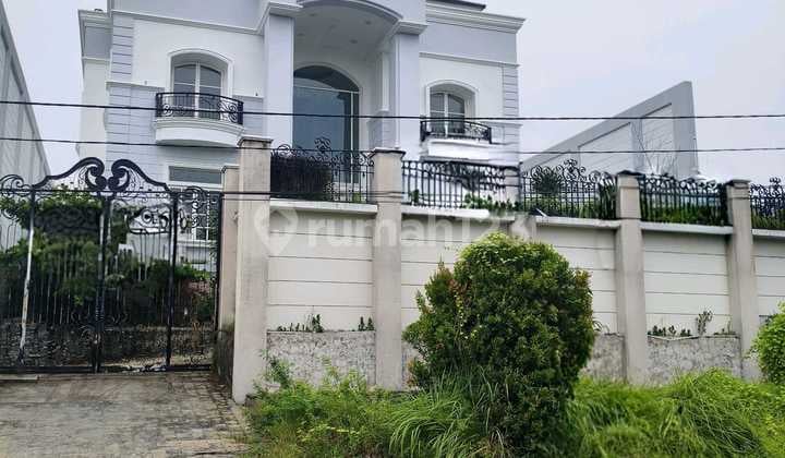 Araya Classic Modern Row Boulevard Dkt Kertajaya, Dharmahusada