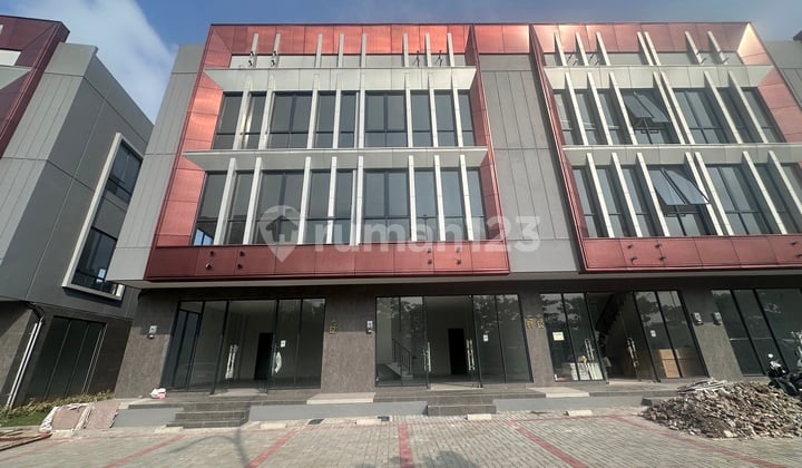 Disewakan Ruko Gandeng 3 Lantai Hadap Boulevard di Kotawisata Cibubur