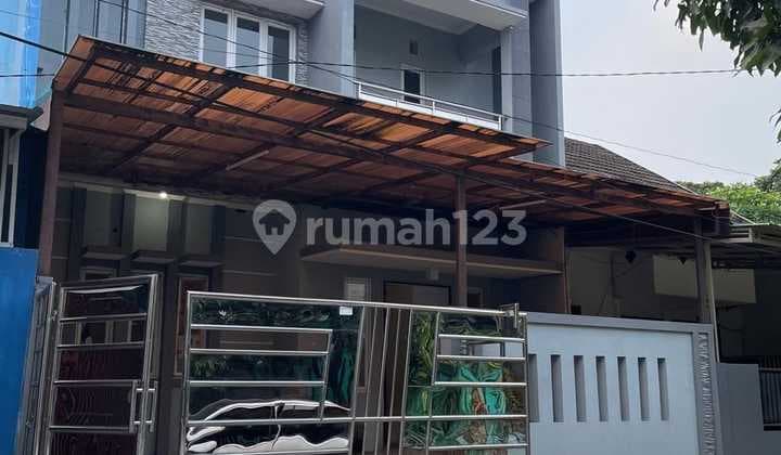 Jual Cepat Rumah Di Imperial Gading Luas 160meter . Harga Nego Sampai Deal Rumah SHM Bagus