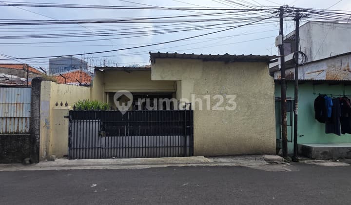 Dijual Cepat Rumah Lokasi Strategis di Jalan Tanah Manisan Cipinang Cempedak Jakarta Timur
